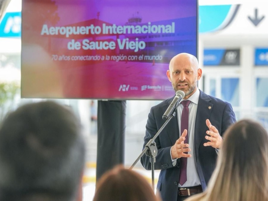 El aeropuerto de Sauce Viejo logró la habilitación aduanera para agilizar exportaciones
