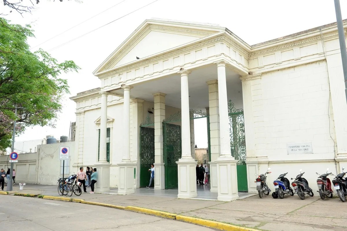 El Cementerio Municipal cambia sus horarios desde abril | Información General