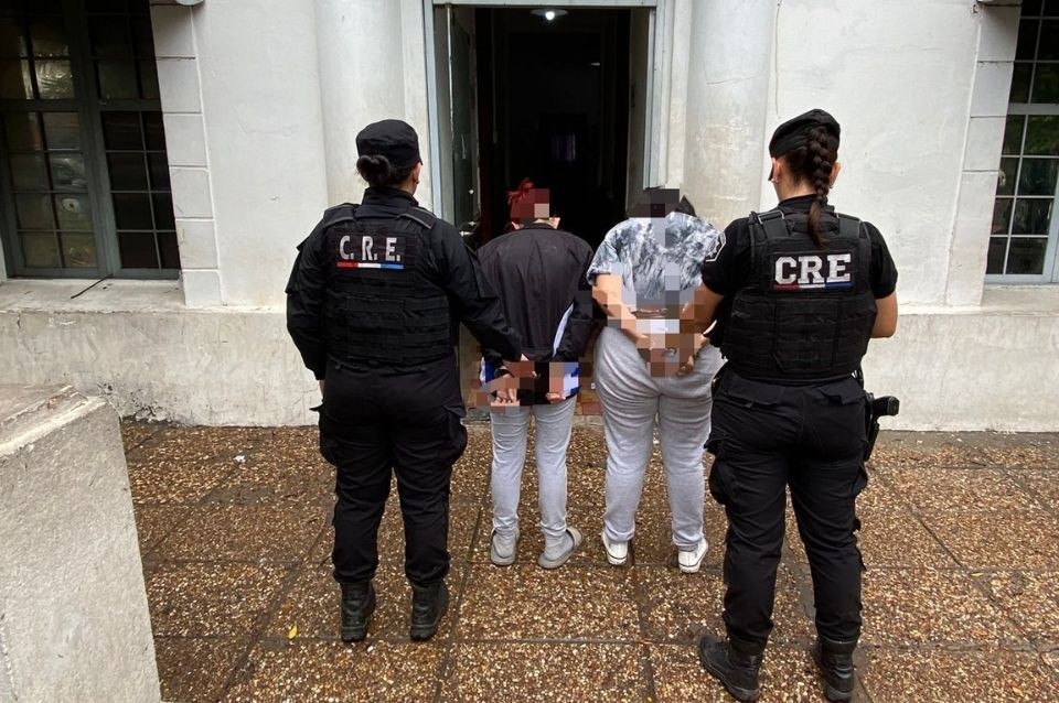 Allanamiento en barrio Las Flores: detuvieron a dos mujeres y secuestraron cocaína | Policiales