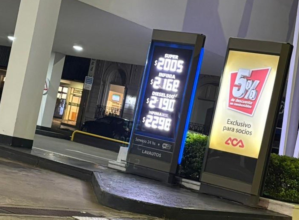 Combustibles más caros: la nafta súper superó la barrera de los 2 mil pesos | Noticias