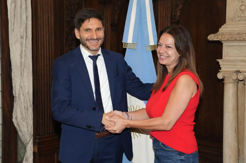 Pullaro firmó acuerdo con ANSES: Nación pagará $120.000 millones por la deuda previsional | Información General