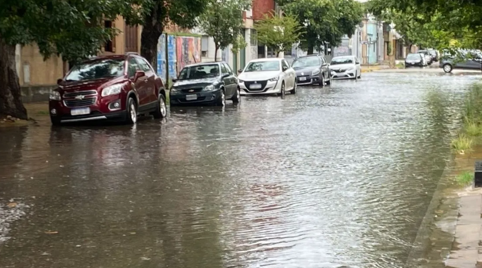 Temporal en Santa Fe: cayeron hasta 100 mm, hay reclamos y complicaciones en el transporte | Información General