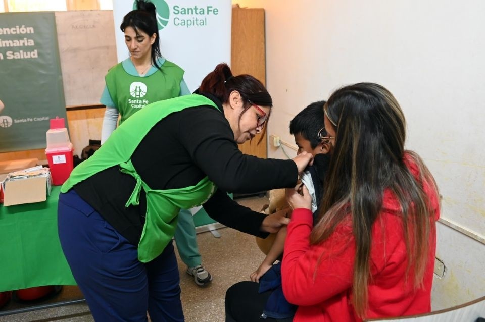 Vacunación itinerante: dónde aplicarse dosis contra gripe, neumonía y VSR esta semana | Salud