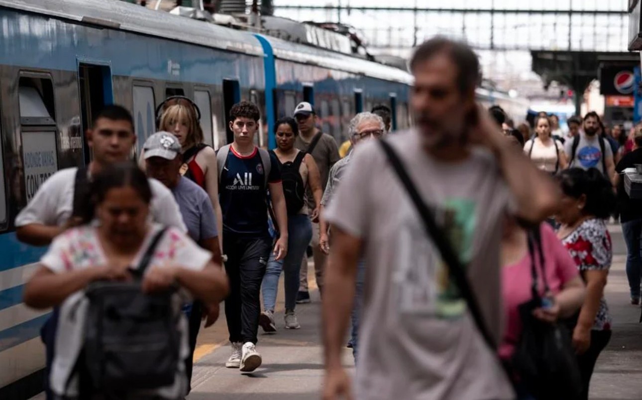 El humor social en caída libre mientras se desploman las expectativas económicas | Noticias