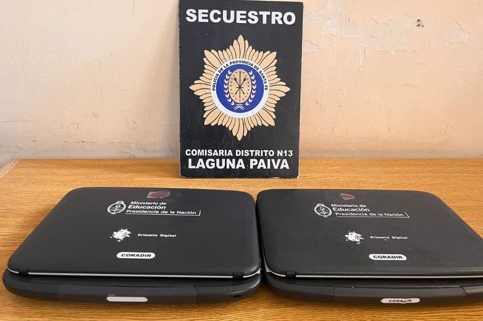 Recuperaron netbooks robadas a la Escuela Mariano Moreno y detuvieron a un sospechoso | Policiales