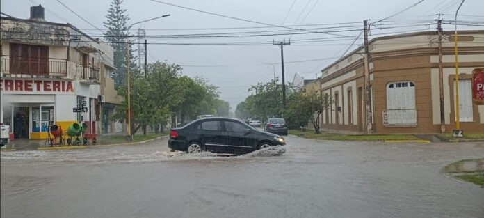 Intensas lluvias afectan a las localidades de Vera, Reconquista y Avellaneda | Información General