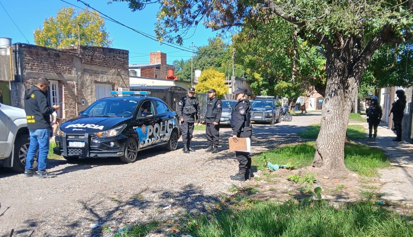 Amenazas en escuelas: una familia fue notificada por la policía y se le exige el pago de $6 millones | Policiales