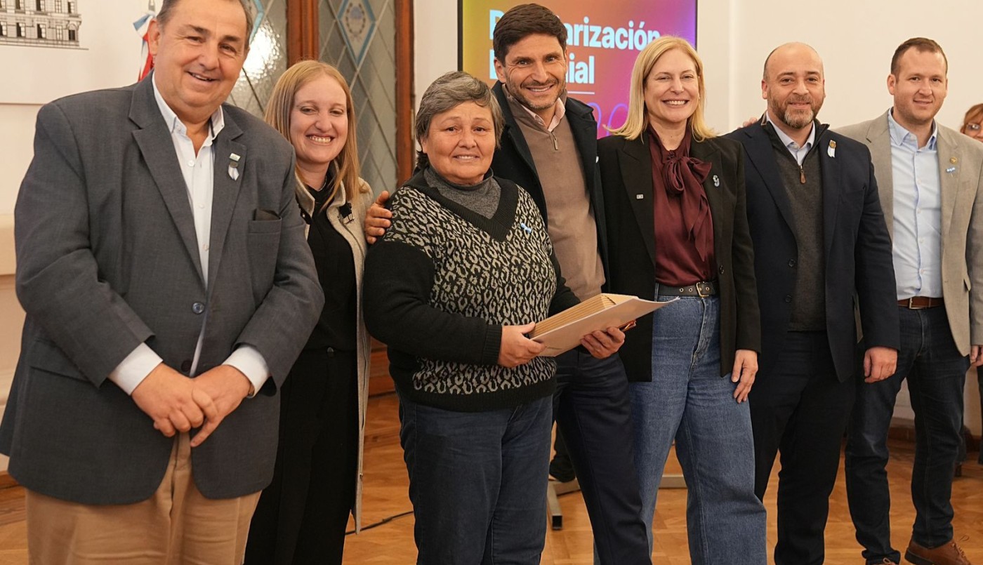 Entregaron escrituras a vecinos de Santo Tomé y Santa Fe | Información General