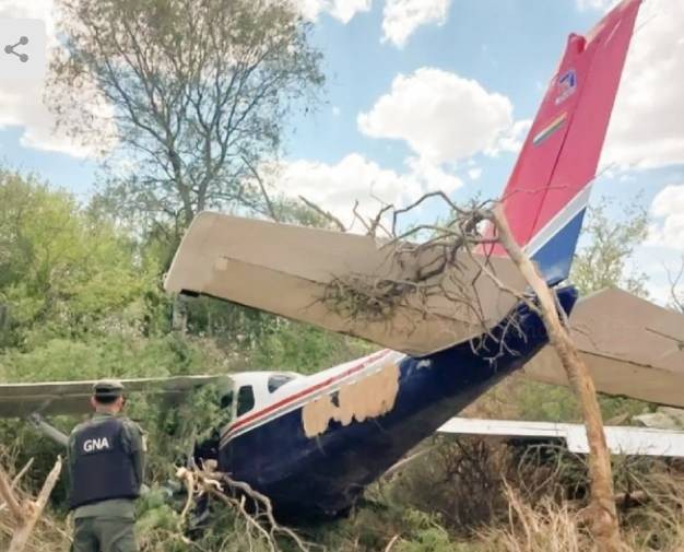 Avioneta narco fue hallada en zona rural de Vera con 400 kilos de droga | Policiales