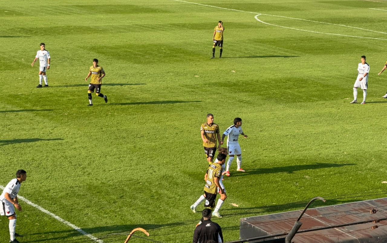 Sin jugar bien, Colón rescató un empate frente a Almirante Brown | Deportes