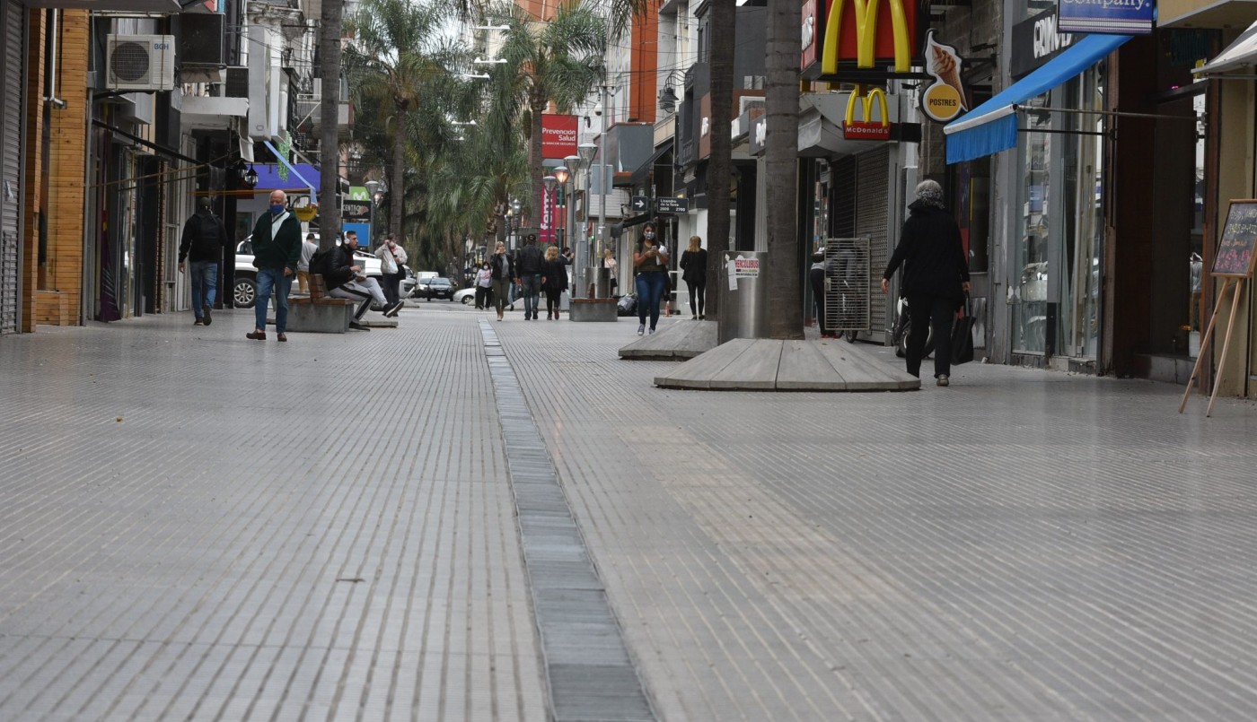 Radiografía de la crisis del comercio: más de 900 locales vacíos en Santa Fe | Noticias
