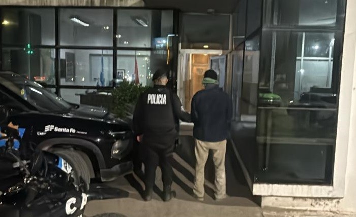 Detuvieron a un hombre que tenía dos pedidos de captura vigentes | Policiales