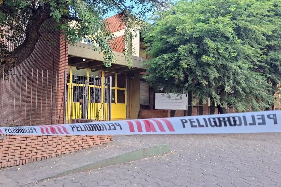 Ataque en San Cristóbal: Educación desmintió que el agresor retome las clases | Noticias