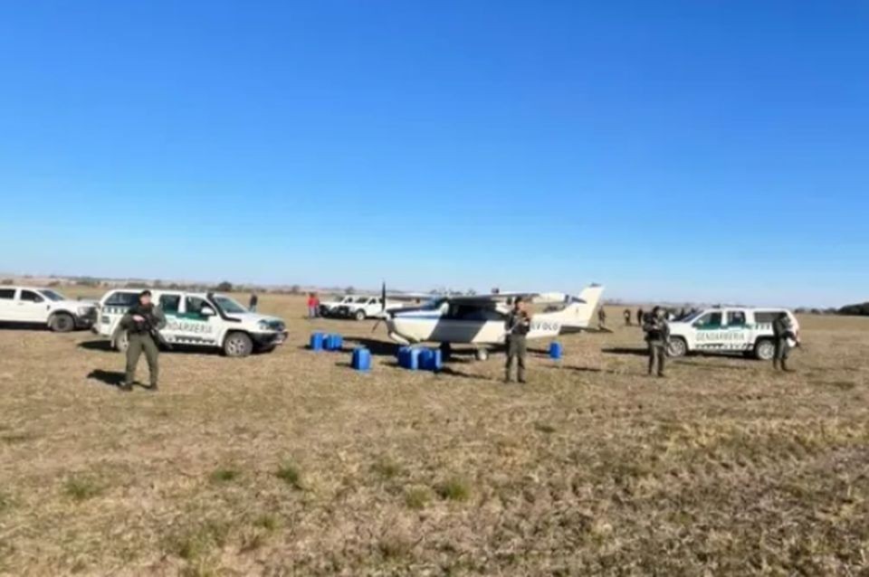 Secuestran un avión narco en Villa Eloísa tras un operativo de Gendarmería | Información General
