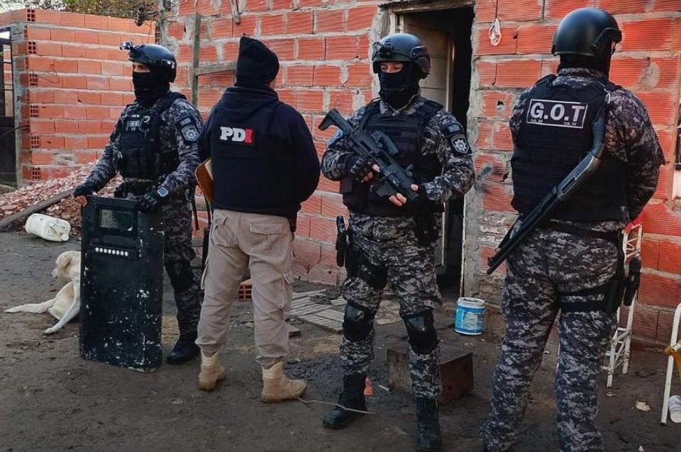 Golpe al narcotráfico: Múltiples allanamientos en Santa Fe y Santo Tomé | Policiales
