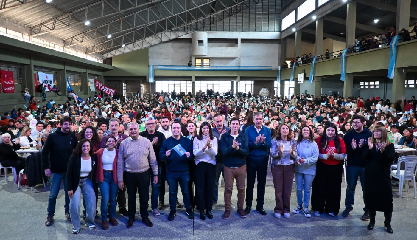 El socialismo festejó la fecha patria con una tallarinada multitudinaria | Noticias