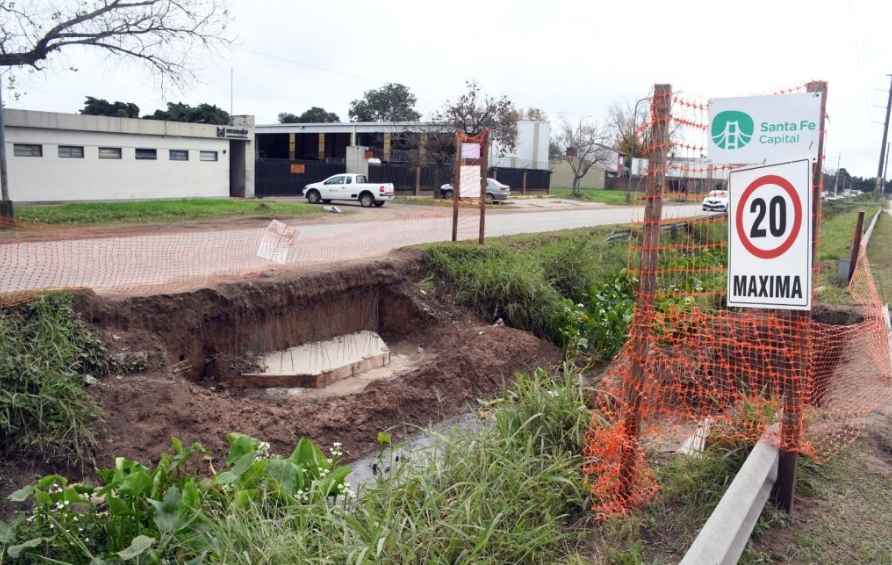 Avanzan los nuevos puentes peatonales sobre Av. Aristóbulo del Valle | Noticias