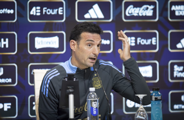 Dibu Martínez y Julián Álvarez están “disponibles” para el debut ante Argelia | Deportes
