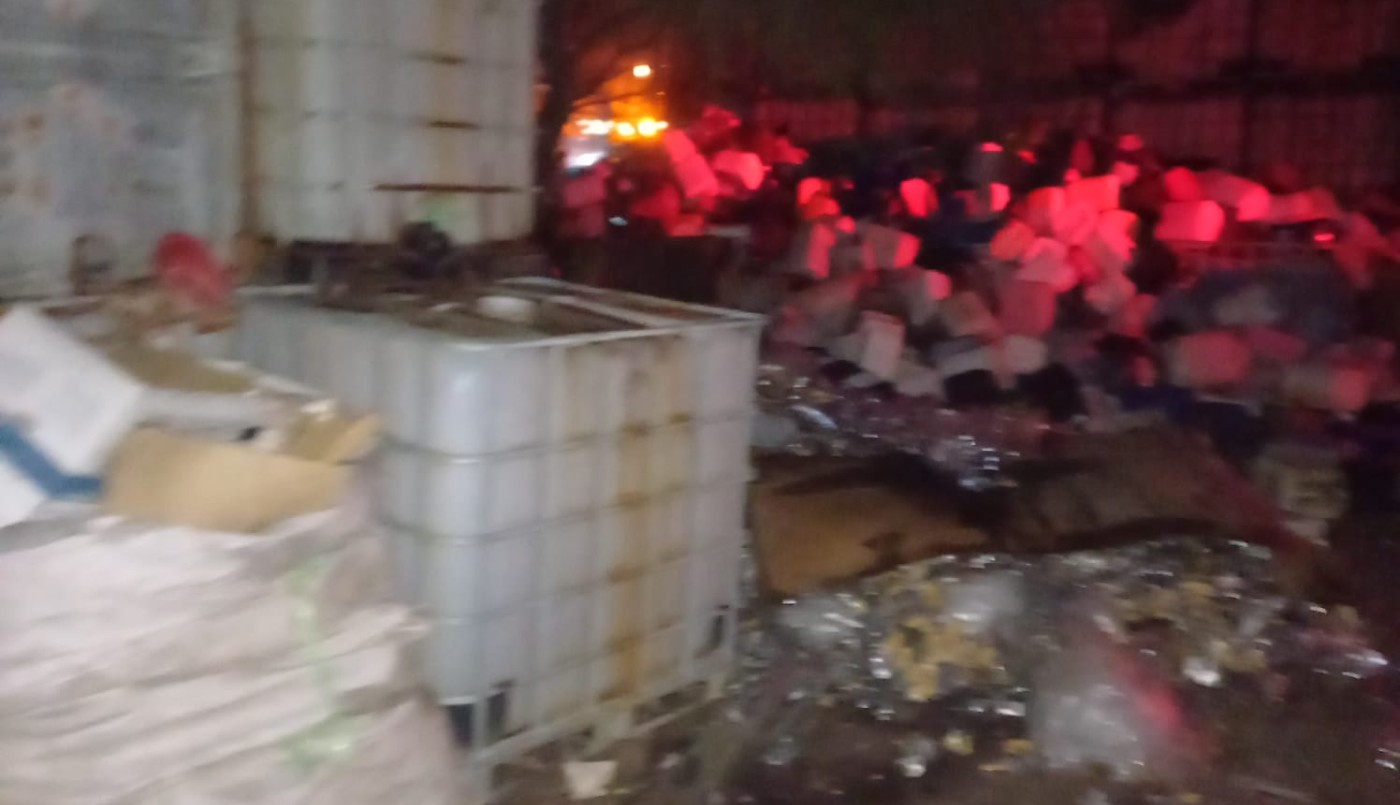 Bomberos intervinieron en incendio en una planta de reciclado de plásticos | Noticias