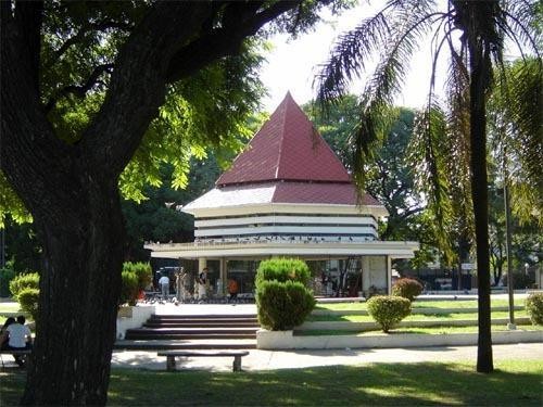 El menor abandonado en la Plaza Colón se encuentra al cuidado de su padre | Noticias