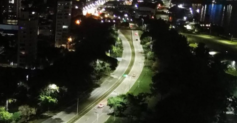 Tres vehículos fueron atacados durante la madrugada en la Circunvalación Oeste | Policiales