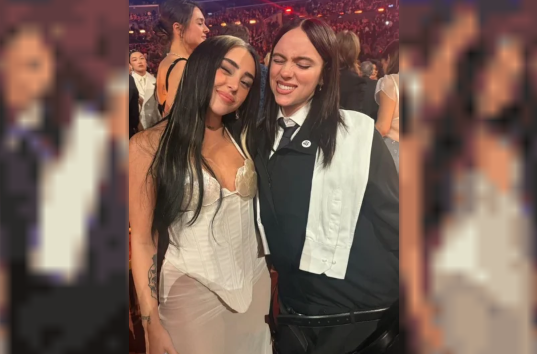 El encuentro de Nicki Nicole y Billie Eilish en los Grammy: abrazo, charla y foto juntas | Espectaculos