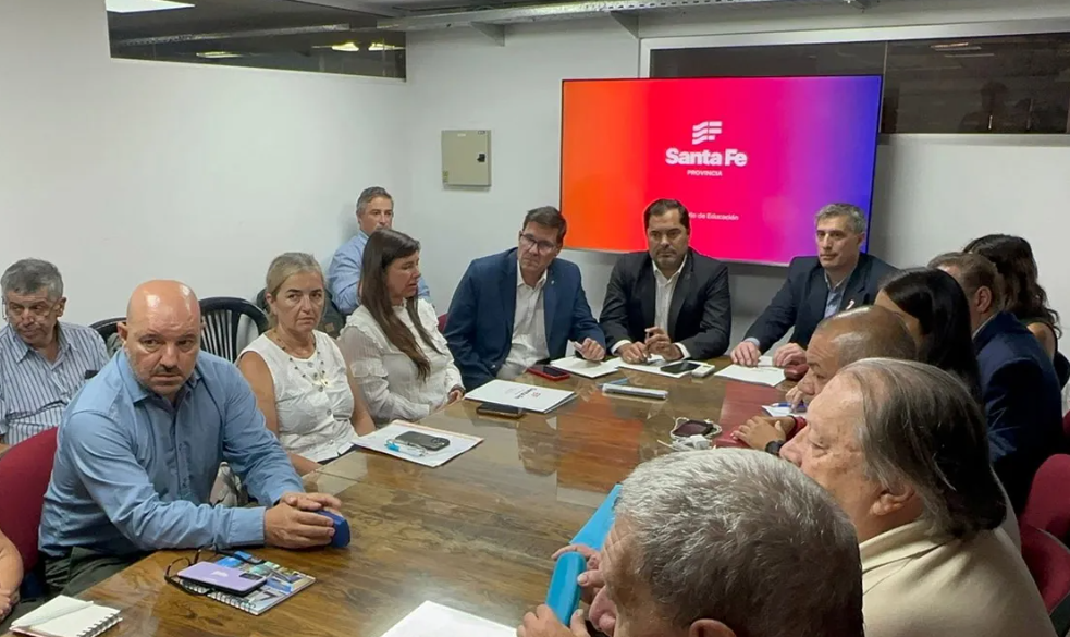 Conflicto docente en Santa Fe: el Gobierno aplicará el aumento por decreto y cierra la paritaria | Noticias