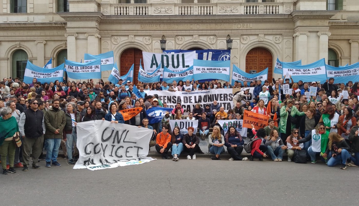 Se concreta paro nacional de los docentes universitarios | Información General