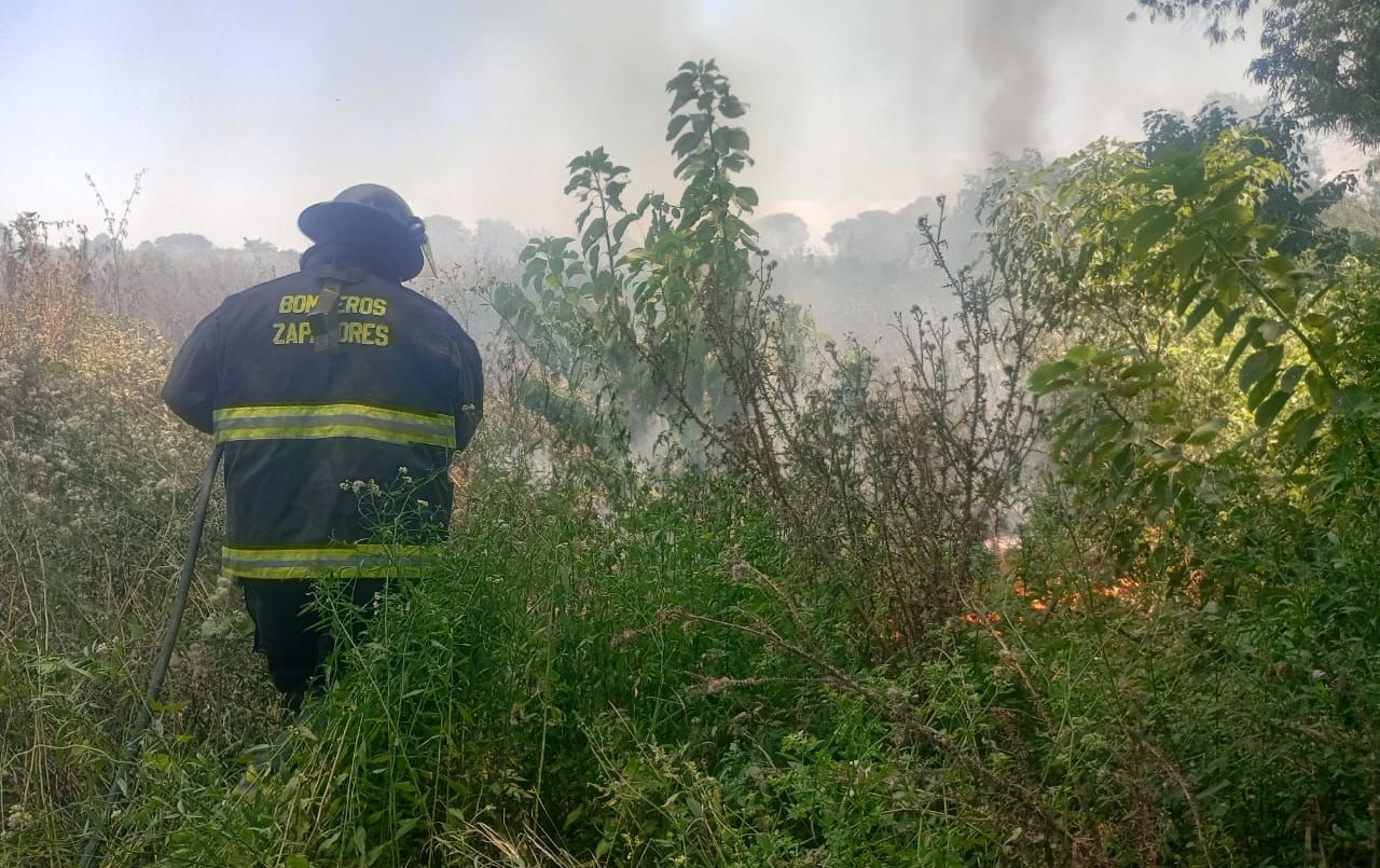La quema de espacios verdes se hizo sentir este lunes en Santa Fe y Santo Tomé | Policiales
