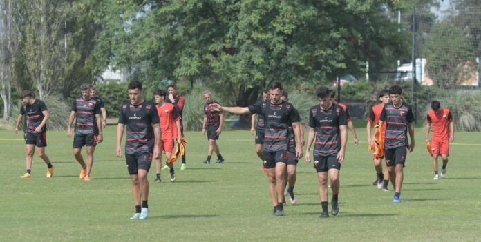 Se inicia la última semana de campaña electoral en Colón: los jugadores piden que se salde la deuda | Deportes