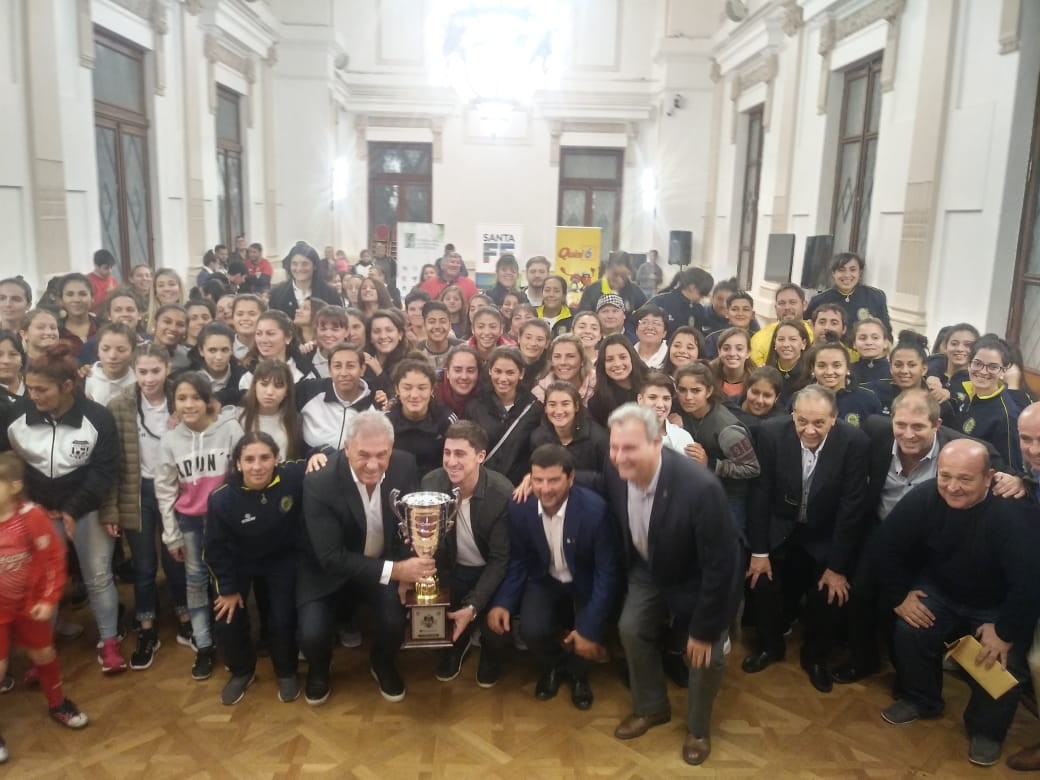 Santa Fe tendrá su primer campeón provincial de fútbol femenino | Noticias