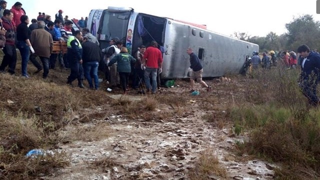 Tragedia en Tucumán: Son 15 los pasajeros muertos en el vuelco | Noticias