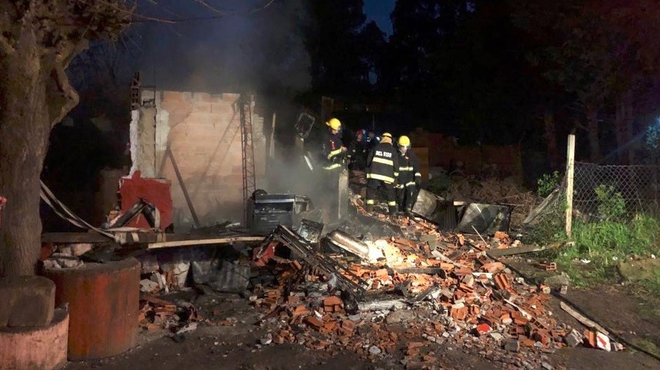 Tragedia en Pilar: murieron cinco chicos durante un incendio en una casa | Noticias