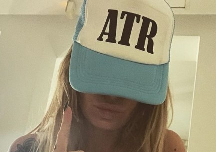 Lluvia de likes para Flor Peña en Instagram: en topless y bombacha diminuta | Noticias