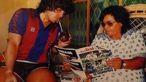 Emocionante homenaje de Diego a Doña Tota en el día de cumpleaños | Noticias