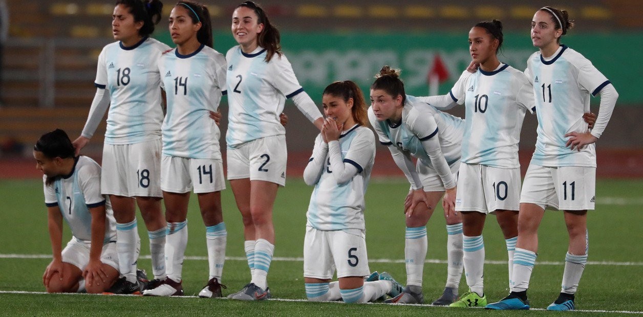 Panamericanos: las chicas del fútbol perdieron penales y se quedaron con la medalla plateada | Deportes