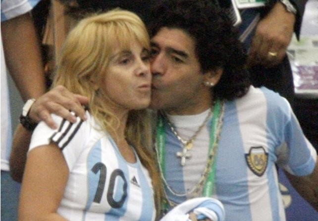 Maradona vs. Claudia: el duro posteo de Diego tras el allanamiento a la casa de Segurola y La Habana | Noticias
