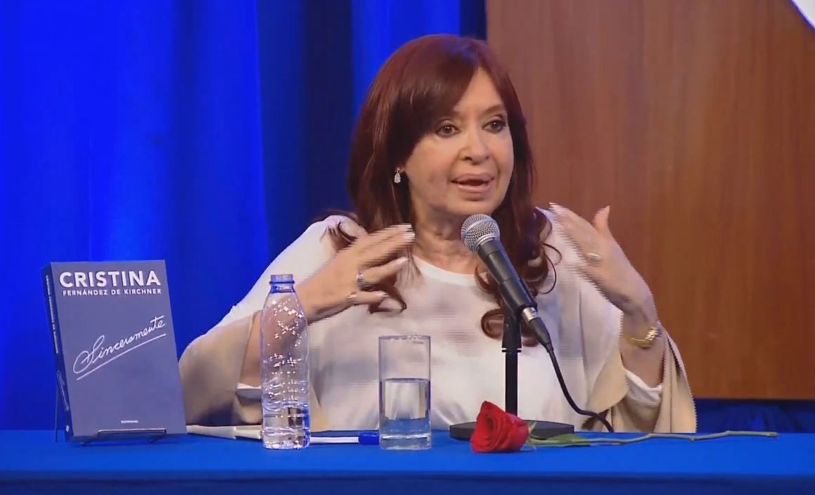 El Gobierno formalizó la decisión de Cristina Kirchner de renunciar a su sueldo | Nacionales