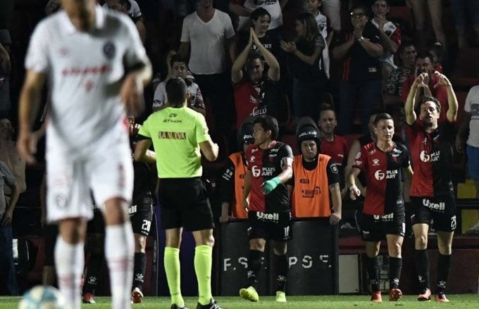 Colón sigue de festejos y le ganó a Argentinos por la Superliga | Deportes