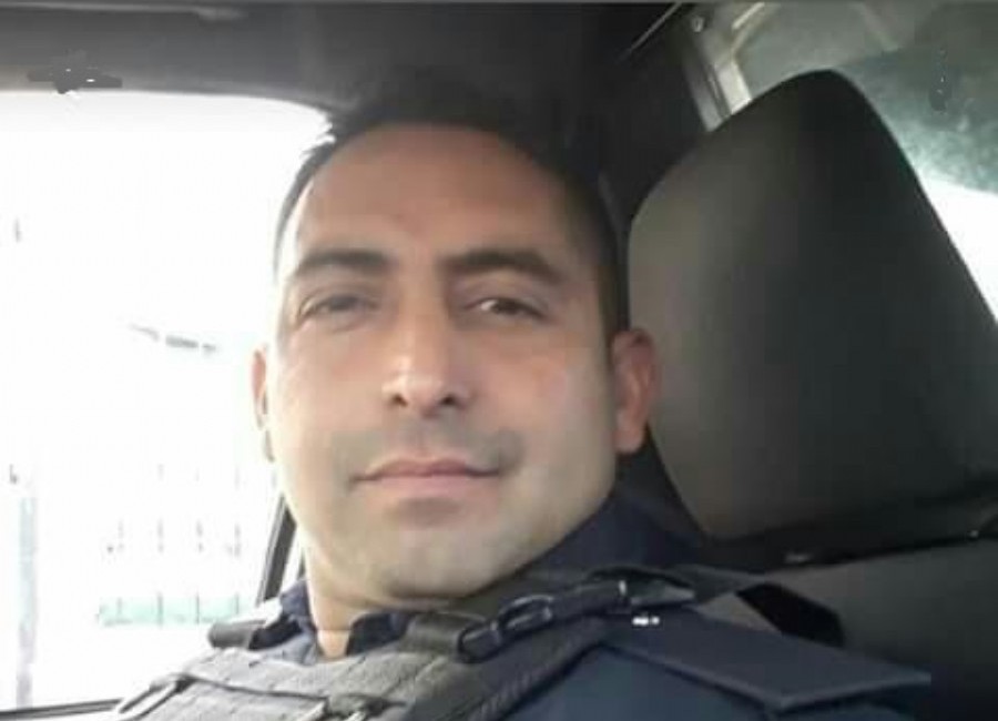 Un nene entró a una comisaría y apuñaló a un oficial: "Me mandan a matar policías" | Noticias