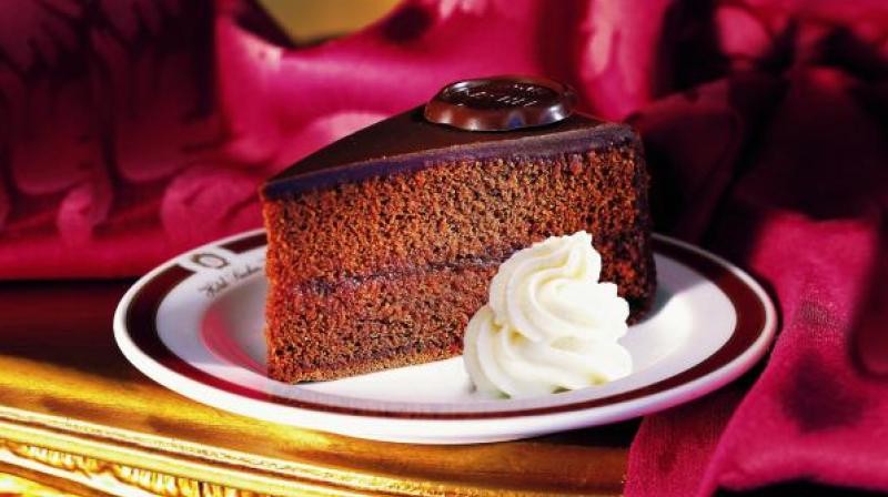 Intoxicación masiva tras servir por error una torta con hachís en un funeral | Información General