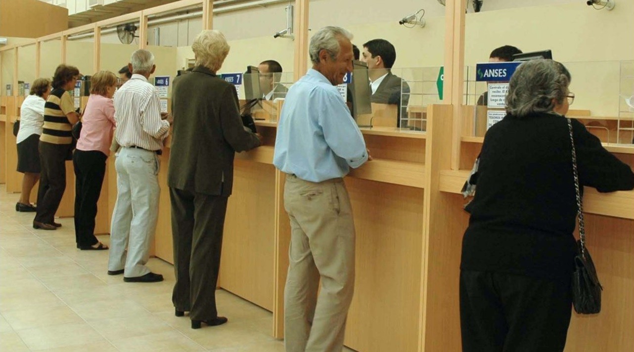 Jubilaciones: oficializaron un aumento de 8,74% | Noticias