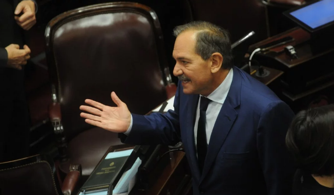 La policía custodia a la mujer que denunció por violación a Alperovich | Noticias