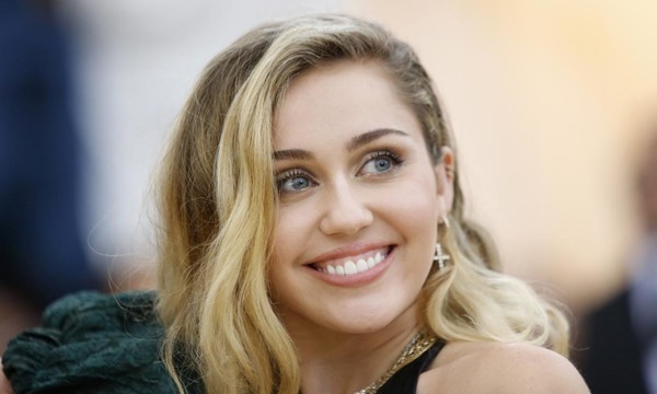 Miley Cyrus volvió a las redes con un impactante cambio de look | Espectaculos