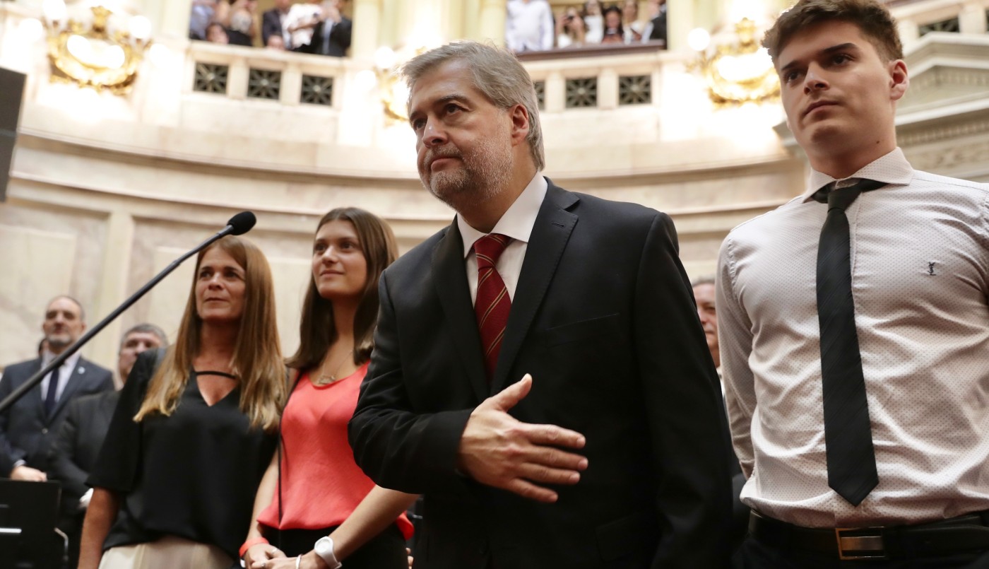 Mirabella juró como senador nacional en reemplazo del gobernador electo Omar Perotti | Noticias