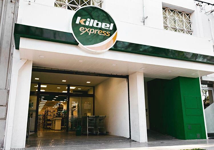 Dos personas asaltaron un supermercado en Juan de Garay al 3300 | Noticias