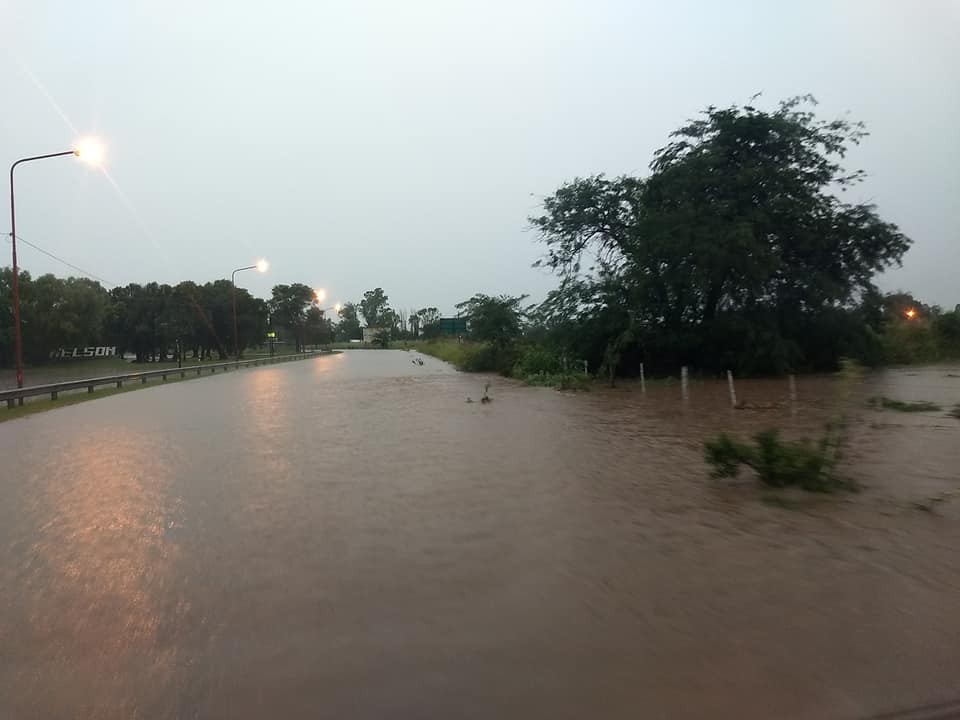 Serios problemas en diferentes rutas de la provincia debido a la abundante lluvia | Noticias