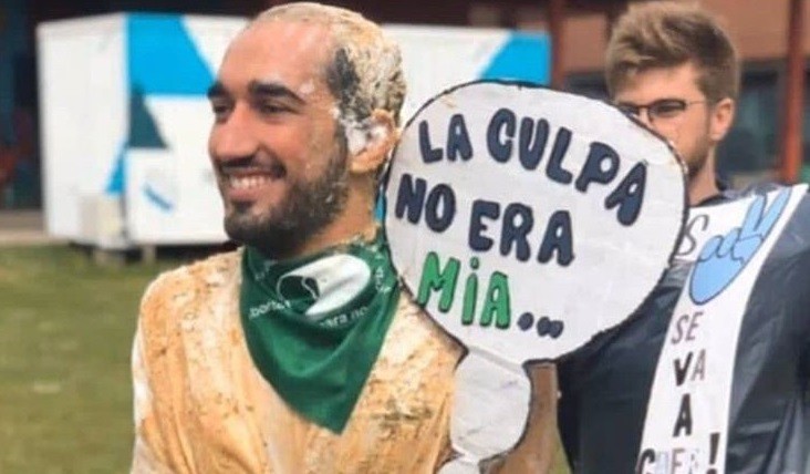 Le sacaron el título al alumno que festejó su recibida disfrazado de "víctima de femicidio" | Noticias