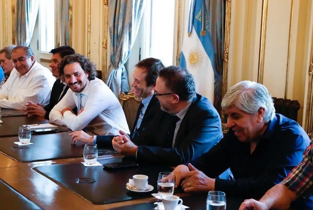 Aumento por decreto para trabajadores en enero: acuerdo del Gobierno con sindicatos | Noticias