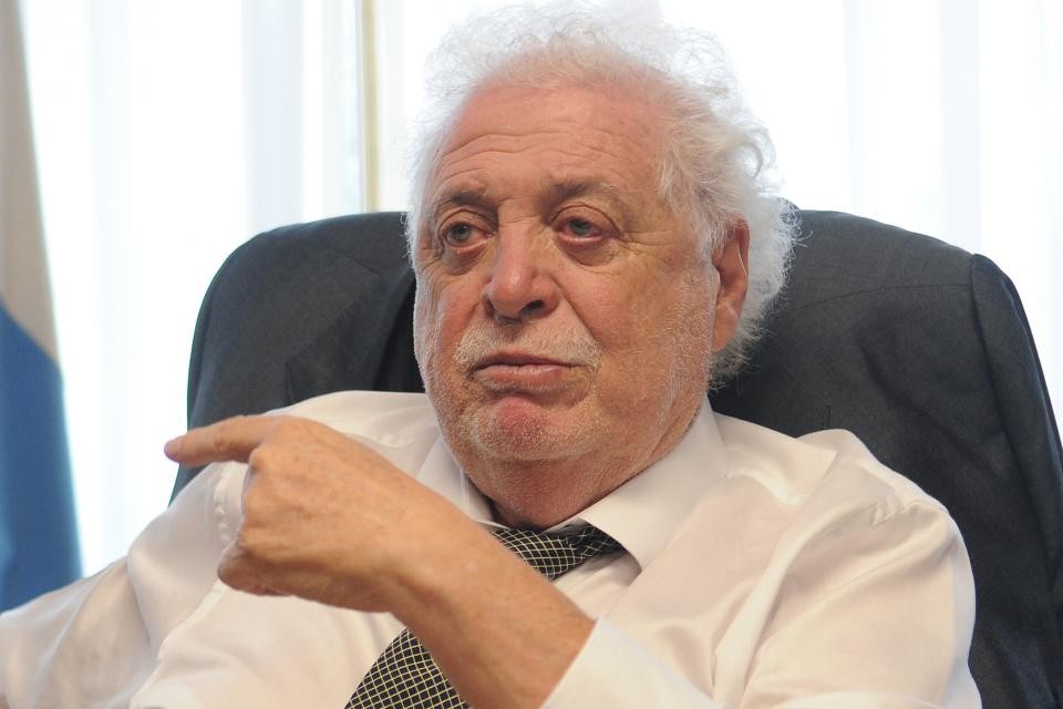 Coronavirus en Argentina: Ginés descartó "intervenir en espectáculos deportivos y escuelas" | Información General